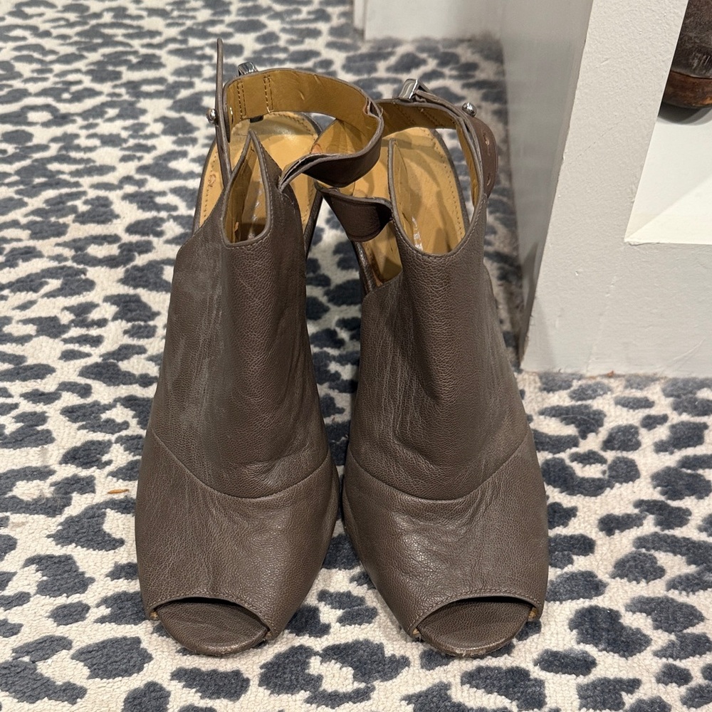 Coach Elegant Brown Peep-Toe Women's Shoes